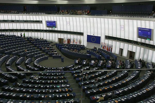 Hemicycle_of_Louise_Weiss_building_of_the_European_Parliament_Strasbourg